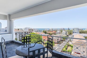 هتل Romney Park Luxury Apartments