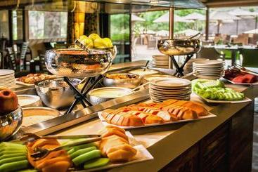 هتل Sabi River Sun Resort