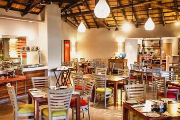 هتل Sabi River Sun Resort