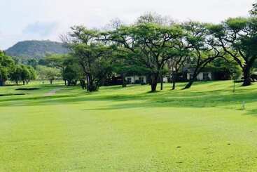 هتل Sabi River Sun Resort