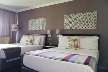 هتل Sabi River Sun Resort