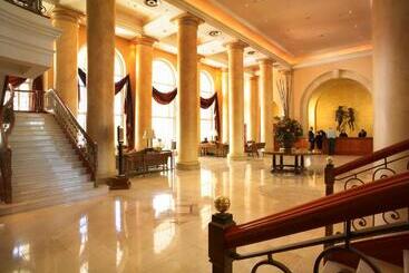 هتل Southern Sun The Cullinan