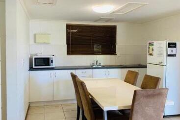 Airlie Beach Apartments