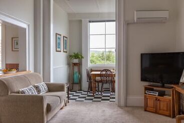 Highbury Apartments