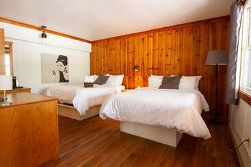 هتل Comme Chez Soi Restaurant & Auberge