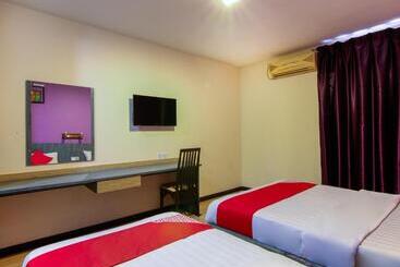 هتل Esplanade By Oyo Rooms