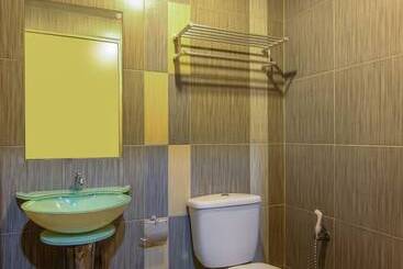 هتل Esplanade By Oyo Rooms