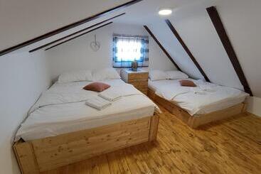 پانسیون Guesthouse Stari Jasen