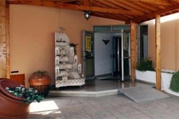 Petsas Apartments & Tavern
