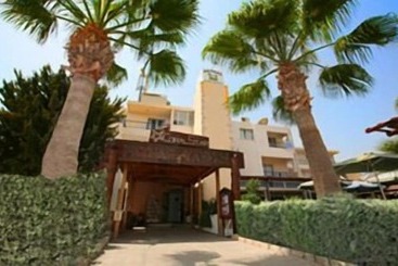 Petsas Apartments & Tavern