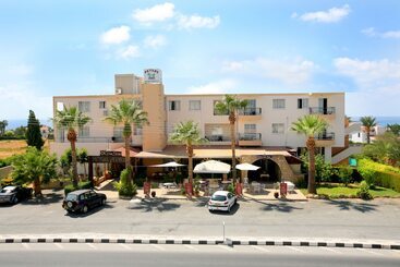 Petsas Apartments & Tavern