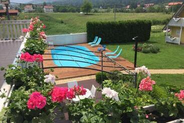 Pool Apartments Plitvice Lakes