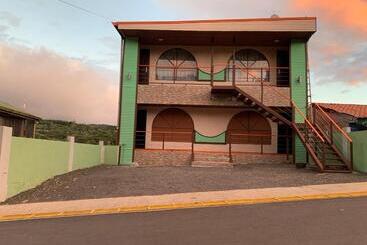 هاستل Cabinas Vista Al Golffo