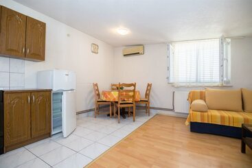 Apartment And Rooms Ruza