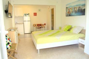 Apartments Leo