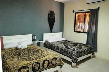 Hostel Casa Xtakay