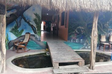 Hostel Casa Xtakay