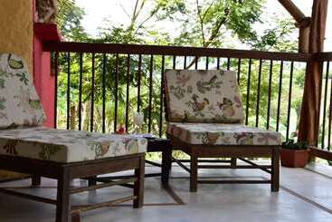 هتل Boutique La Casa Que Canta