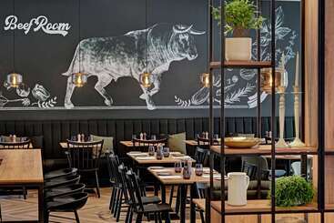 هتل Hilton Garden Inn Riga Old Town