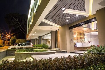 هتل Pance 122 Wellness Spa