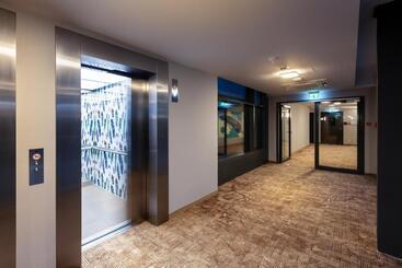 هتل Holiday Inn   The Niu, Mesh Stuttgart Messe, An Ihg
