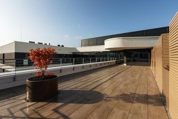 هتل Holiday Inn   The Niu, Mesh Stuttgart Messe, An Ihg