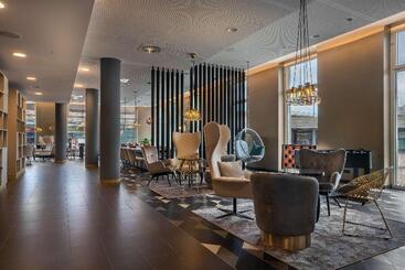 هتل Holiday Inn   The Niu, Ridge Halle Central Station, An Ihg
