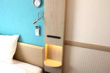 هتل Toyoko Inn Iwakuni-eki Nishi-guchi
