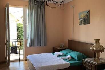 هتل Villa Gardenia Ureki