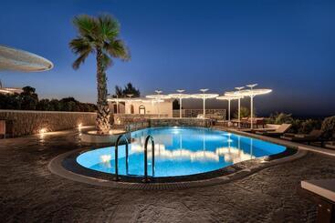Marvarit Suites