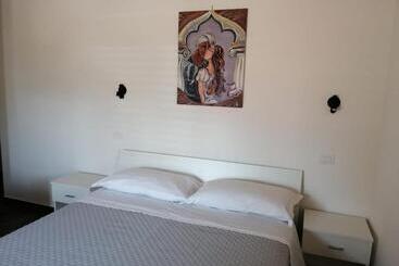 Opera Boutique Rooms - Monreale
