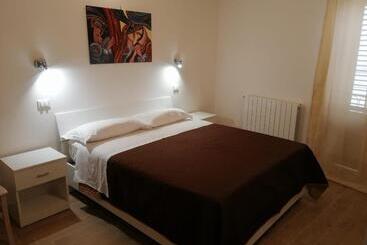 Opera Boutique Rooms