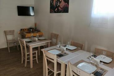 Opera Boutique Rooms