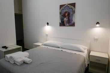 Opera Boutique Rooms