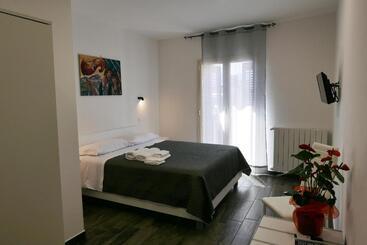 Opera Boutique Rooms