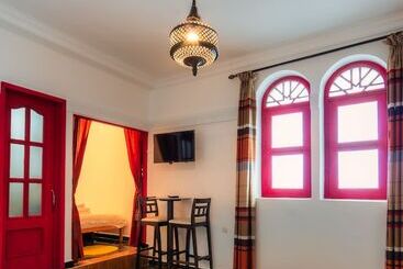 ریاض Ryad A&b Sarai