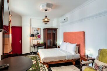 ریاض Ryad A&b Sarai