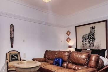 ریاض Ryad A&b Sarai