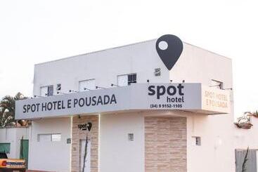 هاستل Spot Hotel E Pousada