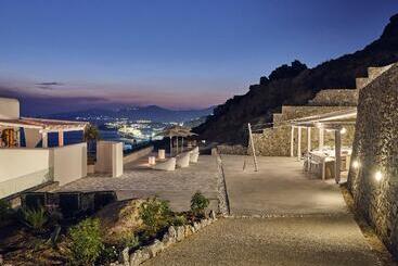 αrcs Suites & Residences