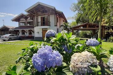 تختخواب و صبحانه Finca Hotel Santana