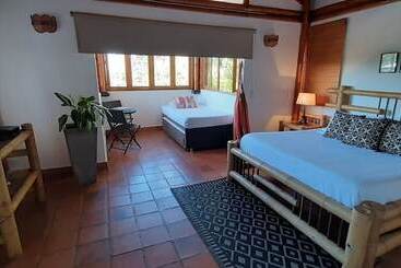 تختخواب و صبحانه Finca Hotel Santana