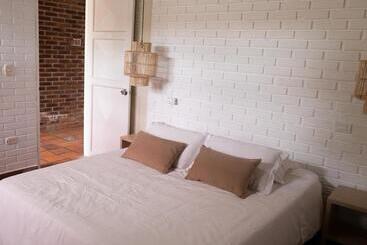 تختخواب و صبحانه Finca Hotel Santana