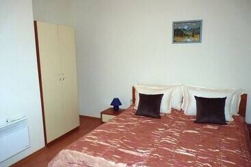 Eagle Rock Holiday Apartments