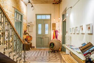 هتل Tasev Guesthouse