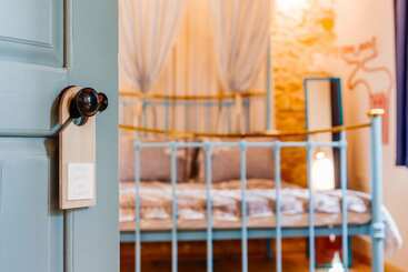 هتل Tasev Guesthouse