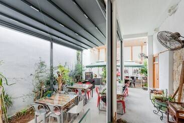 هتل Tasev Guesthouse