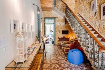 هتل Tasev Guesthouse