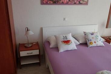 پانسیون Apartments Boćin Rosso