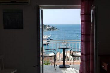 پانسیون Apartments Boćin Rosso